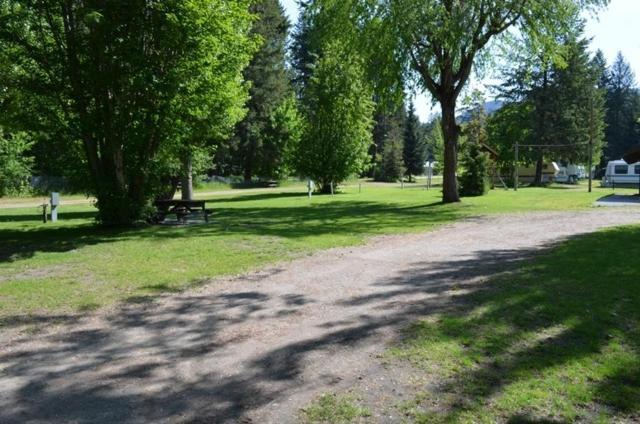 Skands Campground Christina Lake Ngoại thất bức ảnh